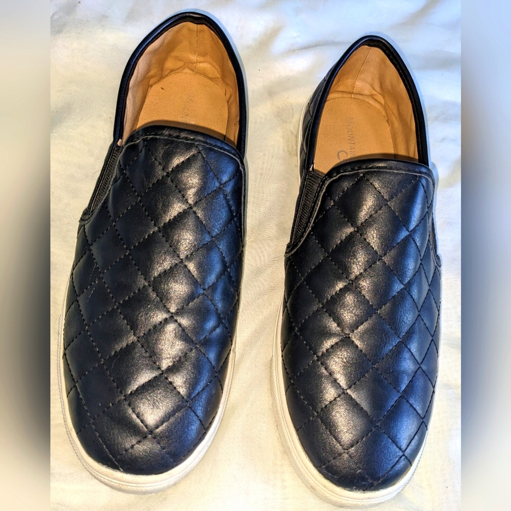 Mountain Sole Women's Quilted Slip On Sneakers